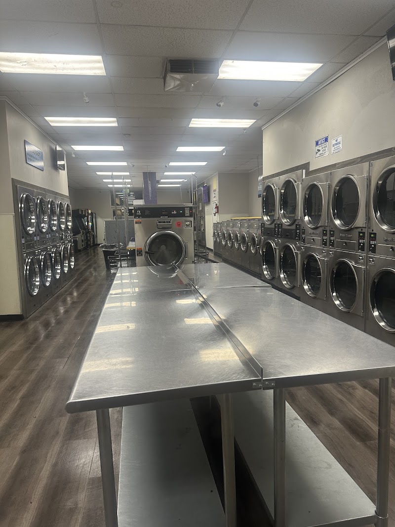 Coin-Op Laundromat - Laundromat in CA 92504