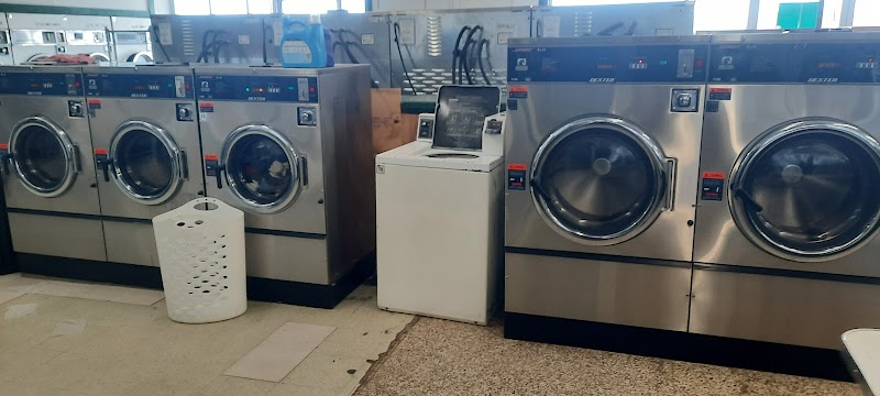 E-Z Wash - Laundromat in San Antonio