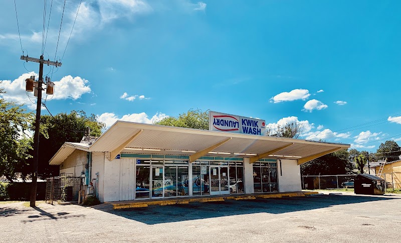E-Z Wash - Laundromat in San Antonio