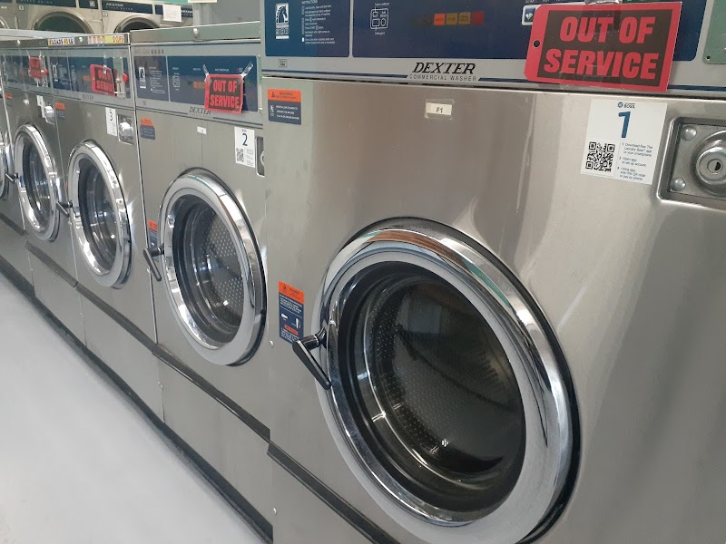 Laundry Room - Fluff & Fold Service - Laundromat in CA 90027