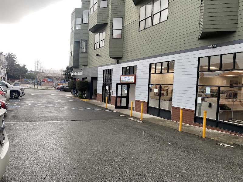 Oak Street Laundry - Laundromat in CA 94117