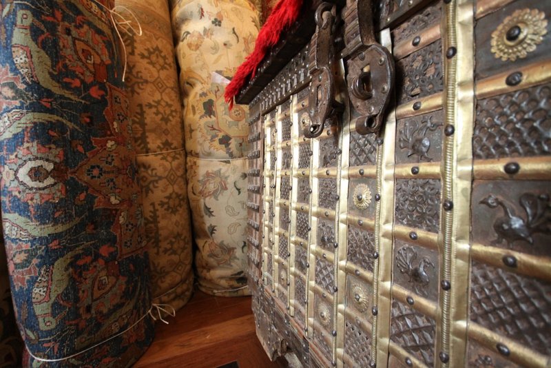 Pride of Persia Rug Co. - Laundromat in Houston