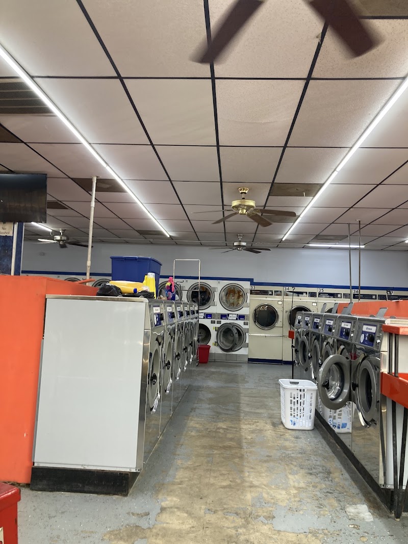 Victoria Cleaners & Washateria - Laundromat in Houston
